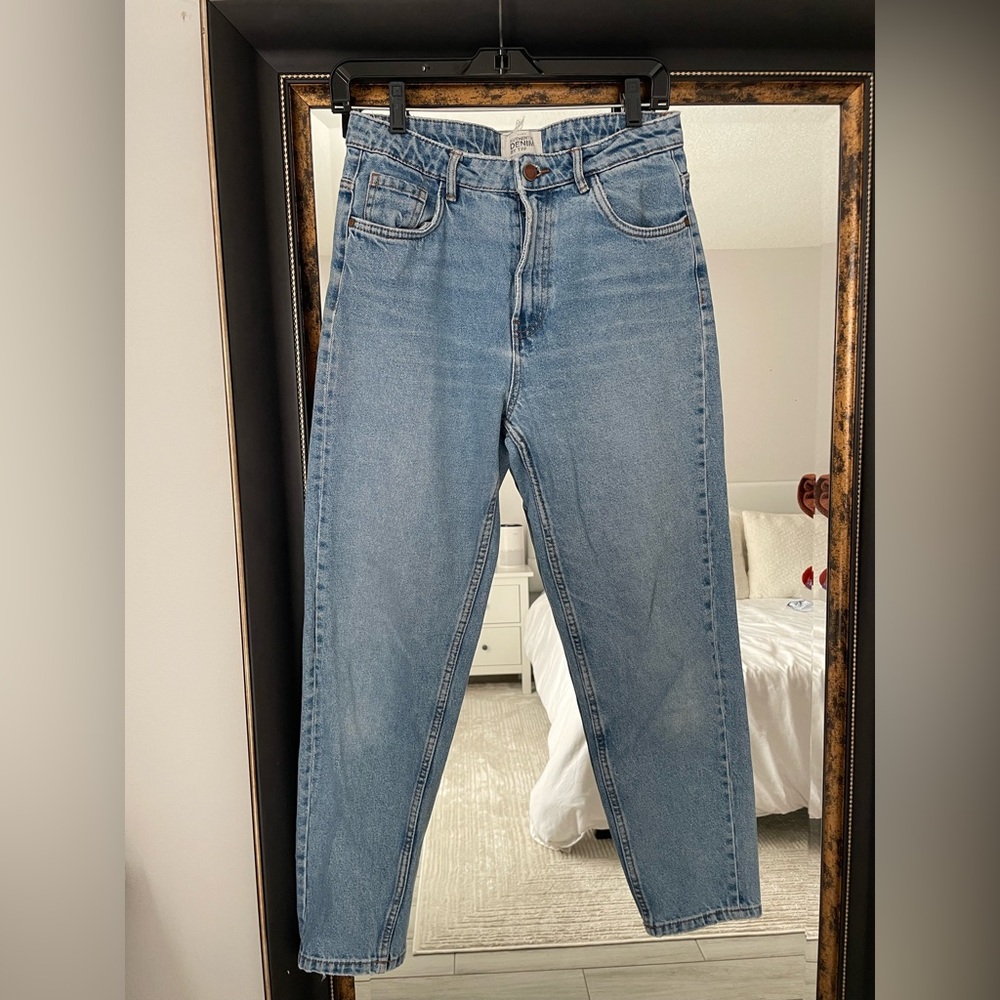 ZARA Original Blue High Waisted Straight Legged Jeans - Picture 3 of 5